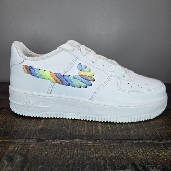 NEW Nike Air Force 1 LV8 GS Youth Kids Size 6.5 Rainbow Swoosh White FQ4948 100 - Picture 5 of 12